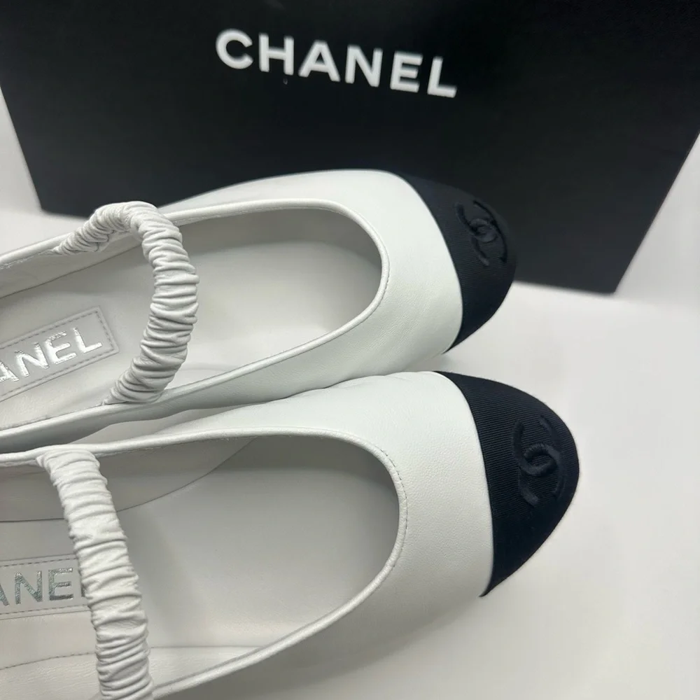 Chanel White and Black Ballet Flats - Picture 6 of 10